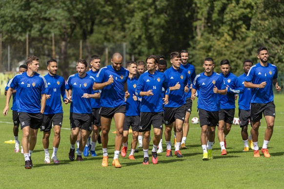 Die Mannschaft des FC Basel 1893 beim ersten Training unter dem neuen Trainer Ciriaco Sforza in Basel am Dienstag, 1. September, 2020. (KEYSTONE/Georgios Kefalas)