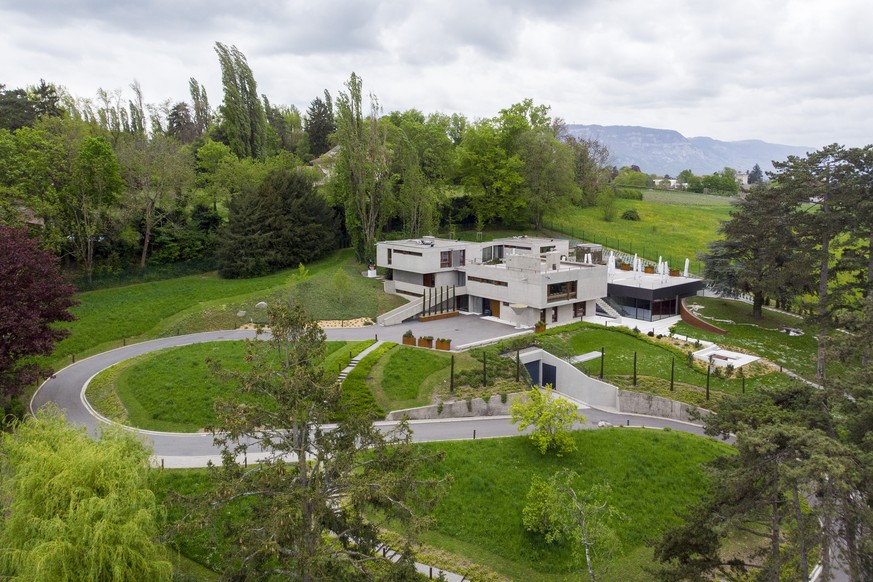 epa12049230 The Villa Mundi, owned by the World Economic Forum (WEF), is seen in Cologny, near Geneva, Switzerland, 23 April 2025. Klaus Schwab, founder of the World Economic Forum (WEF), stepped down ...