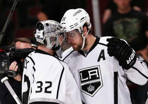 Goalie Jonathan Quick und Anze Kopitar.