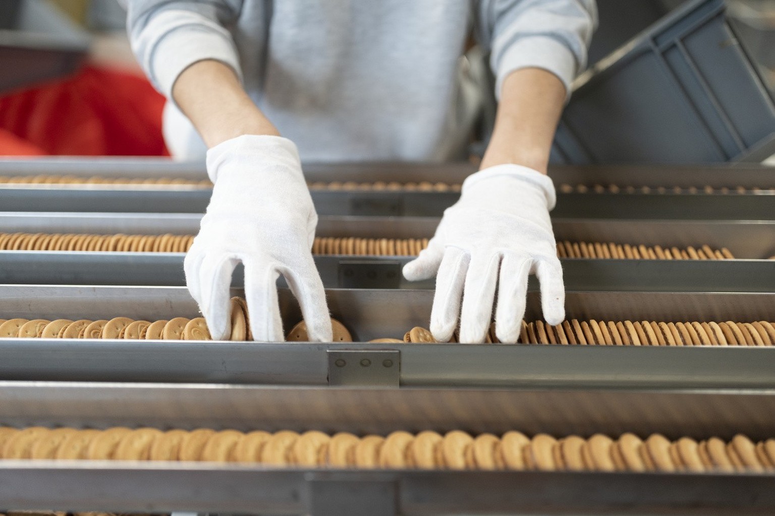 Chocoly Kekse der Marke Wernli werden am Produktionsstandort in Trimbach hergestellt, fotografiert am 9. Mai 2019 in Trimbach, Kanton Solothurn. Wernli ist eine Marke der Hug Familie. (KEYSTONE/Gaetan ...