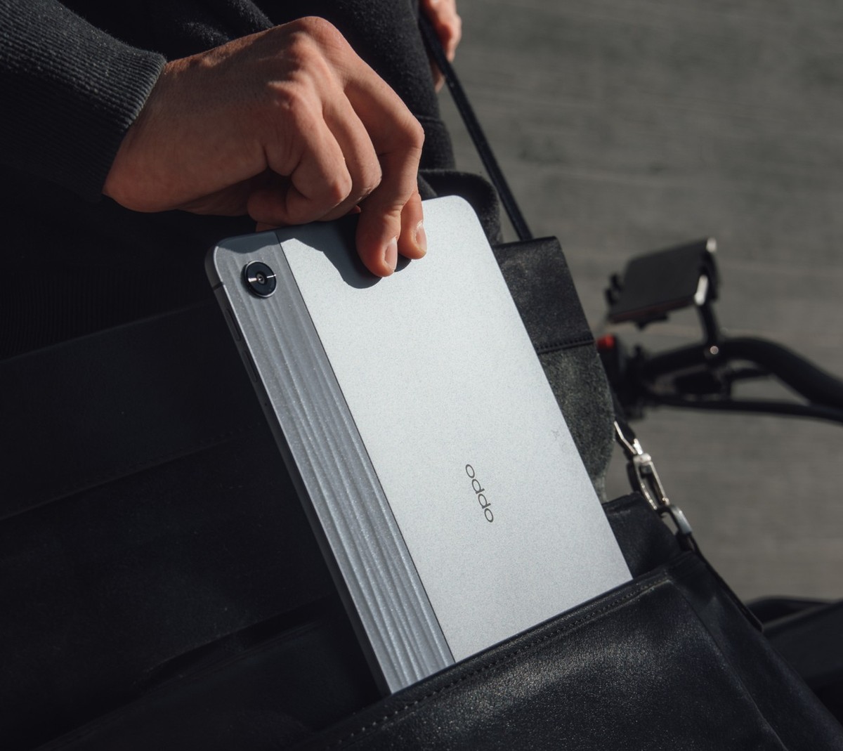 Das Pad Air ist für seine Grösse äusserst leicht und mobil.