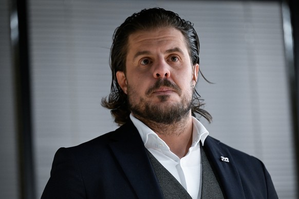 Berns Sportchef Diego Piceci vor dem Qualifikations - Spiel der National League zwischen dem SC Bern und den SCL Tigers, am Samstag, 6. Dezember 2025, in der Postfinance Arena in Bern. (KEYSTONE /Marc ...