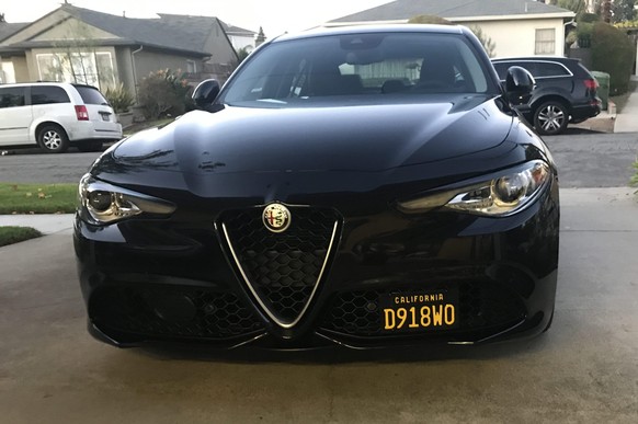 alfa romeo giulia nummerschildplatzierung kalifornien USA auto design https://www.giuliaforums.com/threads/placement-of-license-plate.31953/