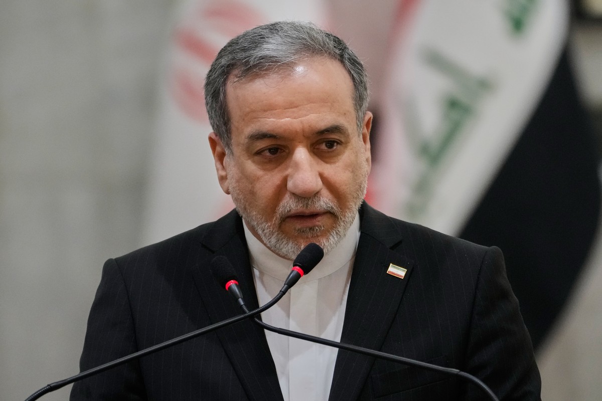 Iranian Foreign Minister Abbas Araghchi speaks during a news conference with his Iraqi counterpart Fouad Hussein after their meeting at the foreign ministry in Baghdad, Iraq, Sunday, June 28, 2026. (A ...