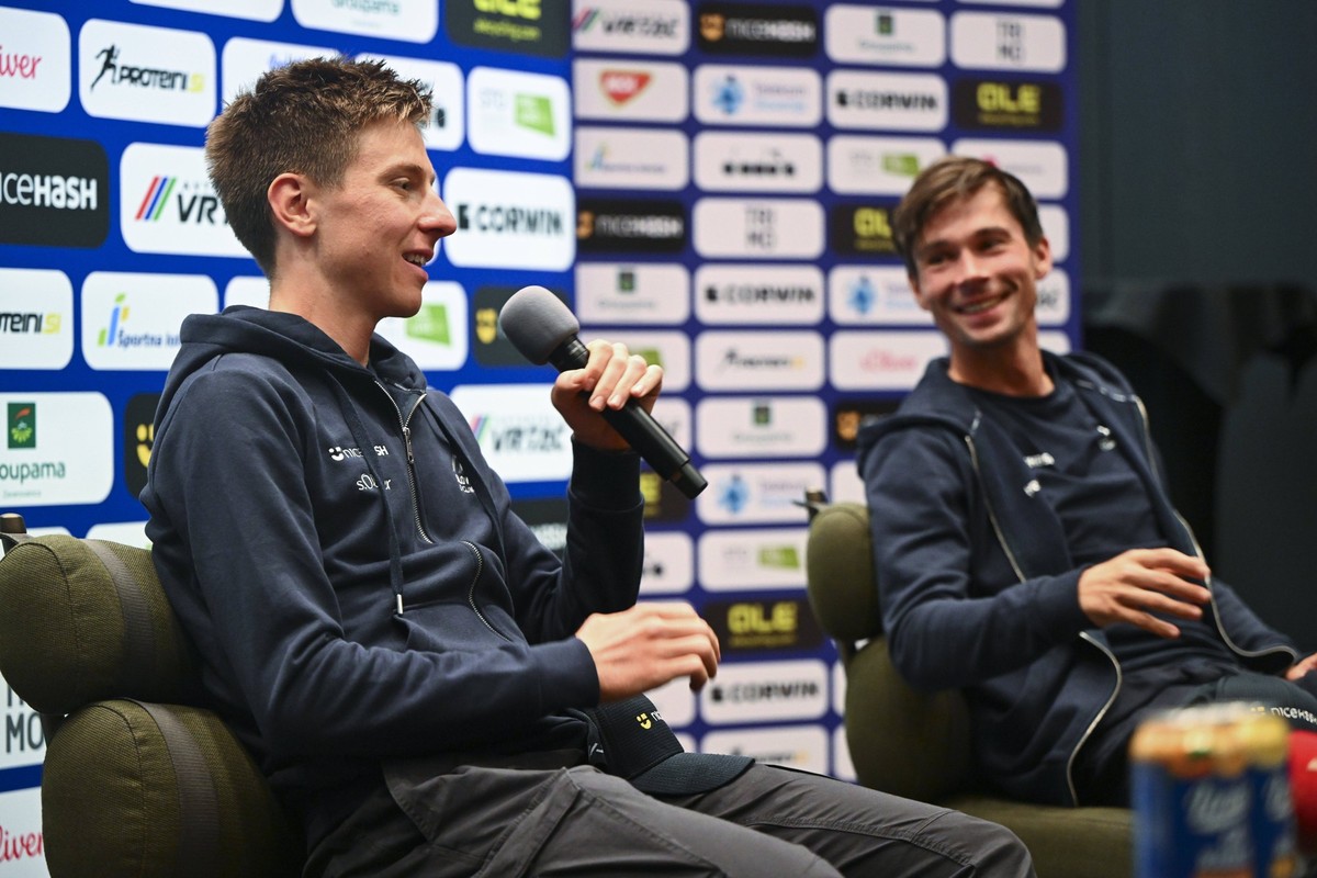 UCI Road World Championships Zurich 26/09/2024 Zurich, Switzerland - September 26 : Tadej Pogacar SLO and Primoz Roglic SLO talking to the press during a media activity conference ahead of the UCI 202 ...