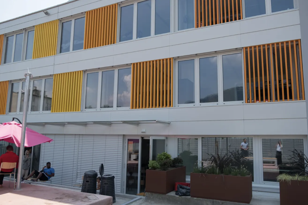 Migration: Chiasso vit un calvaire avec son centre d'asile. Tant les habitants que les migrants se plaignent de cette situation.
