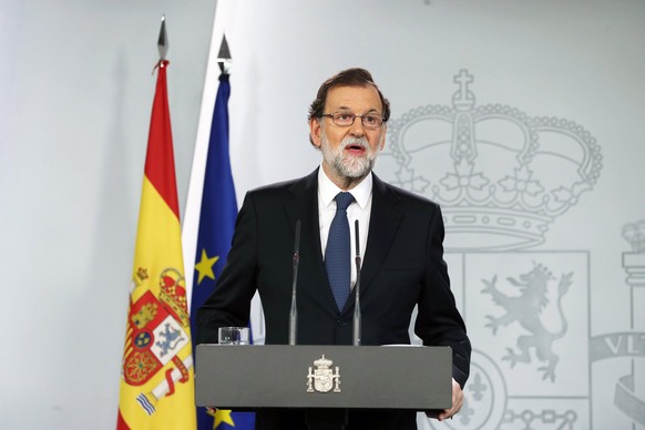 epa06238987 Spanish Prime Minister Mariano Rajoy gives a press statement on the Catalonia independence referendum &#039;1-O Referendum&#039; in Madrid, Spain, 01 October 2017. Spanish National Police  ...