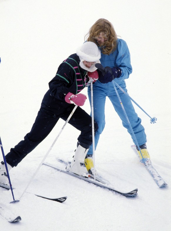 Skiing in Switzerland HRH, THE PRINCESS DIANA OF WALES, DUCHESS OF YORK Skiing holiday in Klosters, Switzerland, February 17th1984. Lady Di family her royal highness Sarah Ferguson, Fergie half length ...