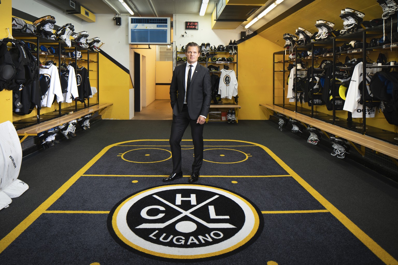 ZUM BEGINN DER NATIONAL LEAGUE SAISON 2019/20 AM FREITAG, 13. SEPTEMBER 2019, STELLEN WIR IHNEN FOLGENDE PORTRAITS VON SAMI KAPANEN, HEADCOACH HC LUGANO, ZUR VERFUEGUNG --- Sami Kapanen, Coach HC Luga ...