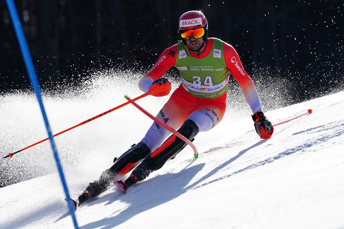 Switzerland's Ramon Zenhaeusern competes in an alpine ski, men's World Cup slalom, in Kranjska Gora, Slovenia, Sunday, March 8, 2026. (AP Photo/Pier Marco Tacca)
Ramon Zenhaeusern