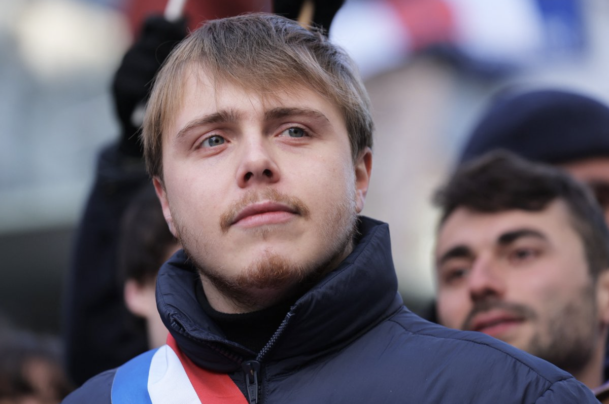 Le candidat et favori Louis Boyard.
