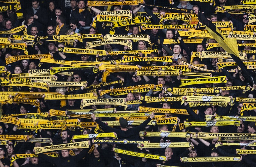 YB Fans im League Spiel zwischen dem BSC Young Boys Bern und FC Zuerich, am Sonntag 17. Februar 2019, im Stade de Suisse in Bern. (KEYSTONE/Adrien Perritaz)