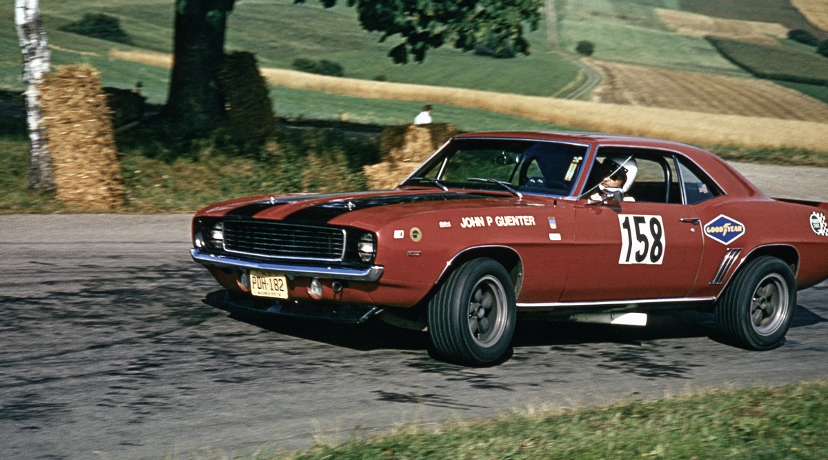 1971, Oberhallau, Bergrennen: John Guenter gibt in seinem Chevrolet Camaro Vollgas.