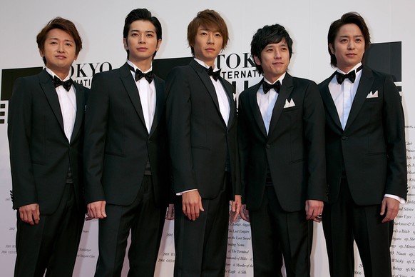 ARASHI, October 23 2014, Tokyo, Japan: The idol group members of ARASHI pose for the cameras at the 27th Tokyo International Film Festival, Opening Event Red Carpet at Roppongi Hills Arena in Tokyo, J ...