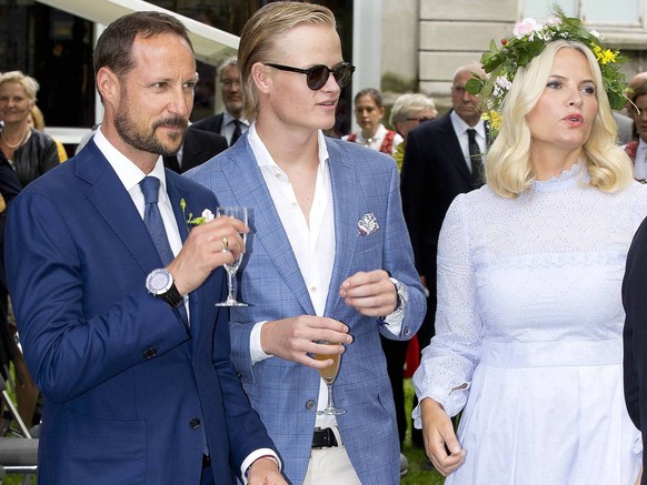 23-06-2016 Trondheim Norwegian Royal family during the visit at the Bispegaarden in Trondheim as part of the Jubilee tour 2016. King Harald and Queen Sonja Princess Mette Marit and Prince Haakon and P ...