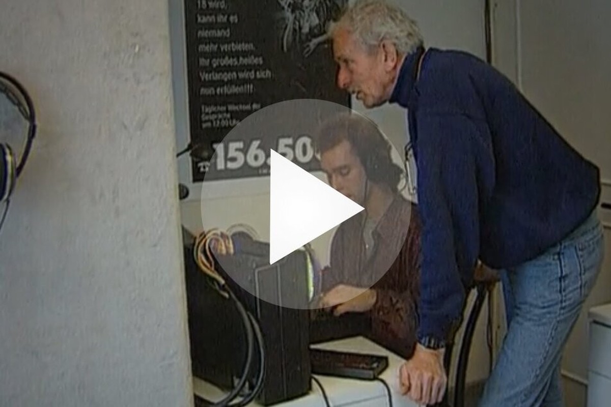 Teaserbild Spiegel TV Telefonsex 
Spiegel-TV widmet den 156er-Nummern in der Schweiz am 24.11.1991 einen Beitrag. 
https://www.spiegel.de/video/vor-20-jahren-telefonsex-video-99009919.html