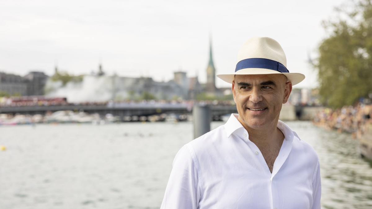 Alain Berset, Federal Councillor and President of the Swiss Confederation, during the 30th Street Parade in the city center of Zurich, Switzerland, Saturday, August 12, 2023. The annual dance music ev ...