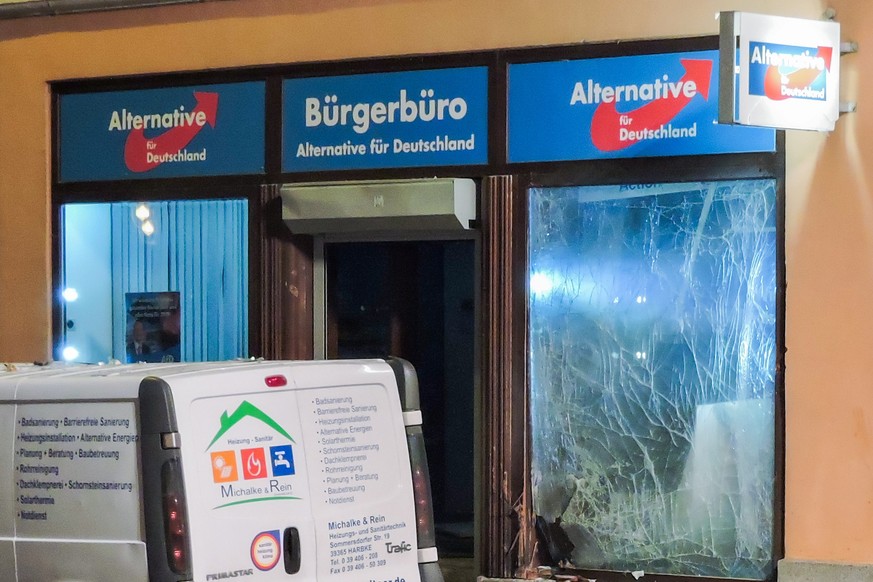 epa07260803 Smashed windows are seen at the Alternative fuer Deutschland (AfD) party&#039;s citizen office after an explosion took place in Doebeln, Germany, 03 January 2019. Media reports, explosive  ...