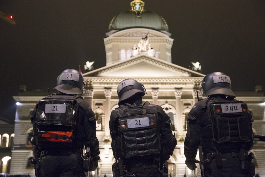 Mit einem Grosseinsatz erstickte die Polizei eine mögliche Demonstration im Keim.