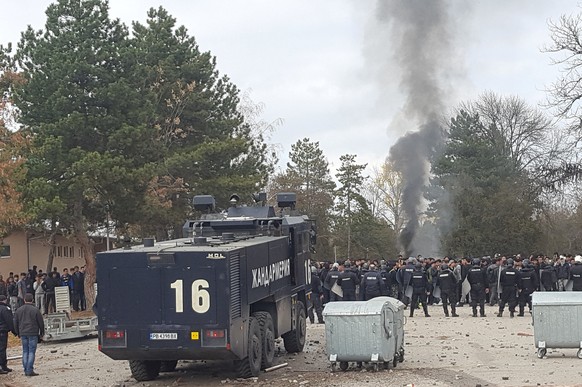 Bulgarian riot police are seen inside a refugee center during clashes in the town of Harmanli, Bulgaria, November 24, 2016. bTV news/Maria Georgieva/via REUTERS ATTENTION EDITORS - FOR EDITORIAL USE O ...