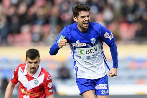 Le milieu lausannois Enzo Zidane, droite, celebre son premier but lors de la rencontre de football de Super League entre le FC Lausanne-Sport, LS, et le FC Lugano ce lundi 2 avril 2018 au stade olympi ...