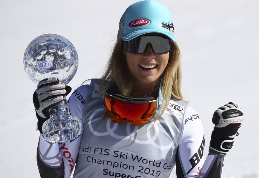 United States&#039; Mikaela Shiffrin holds the women&#039;s World Cup super G discipline trophy, at the alpine ski World Cup finals, in Soldeu, Andorra, Thursday, March 14, 2019. (AP Photo/Alessandro  ...