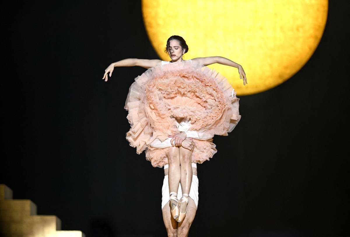 LYON, FRANCE - MARCH 16: (Exclusive Coverage) Rosalía performs on stage at the LDLC Arena on March 16, 2026 in Lyon, France. Gareth Cattermole/Getty Images for Live Nation/AFP (Photo by Gareth Catterm ...