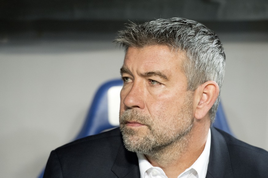 Der Basler Trainer Urs Fischer im Viertelfinal des Schweizer Cups zwischen dem FC Basel 1893 und dem FC Zuerich im Stadion St. Jakob-Park in Basel, am Donnerstag, 2. Maerz 2017. (KEYSTONE/Georgios Kef ...