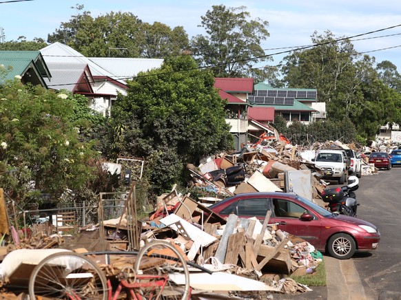 epaselect epa09811654 Scenes of damage caused by flooding in South Lismore, New South Wales, Australia, 09 March 2022. Lismore has been among the regional areas devastated by the floods, where four pe ...