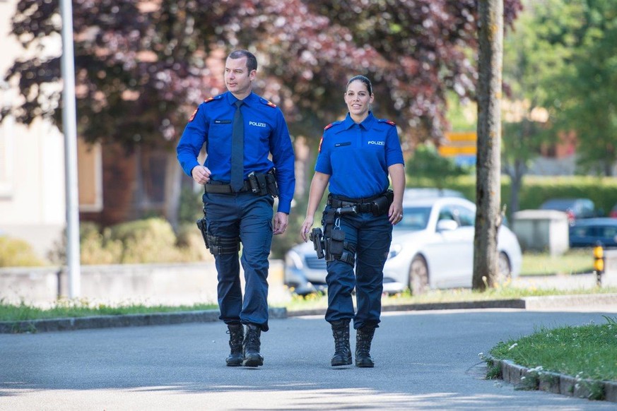 HANDOUT - Neue Uniformen der Zuercher Kantonspolizisten. Die durch die Kantonspolizei getragenen Uniformmodelle sind bereits 20 Jahre alt und entsprechen hinsichtlich Funktionalitaet und Qualitaet des ...
