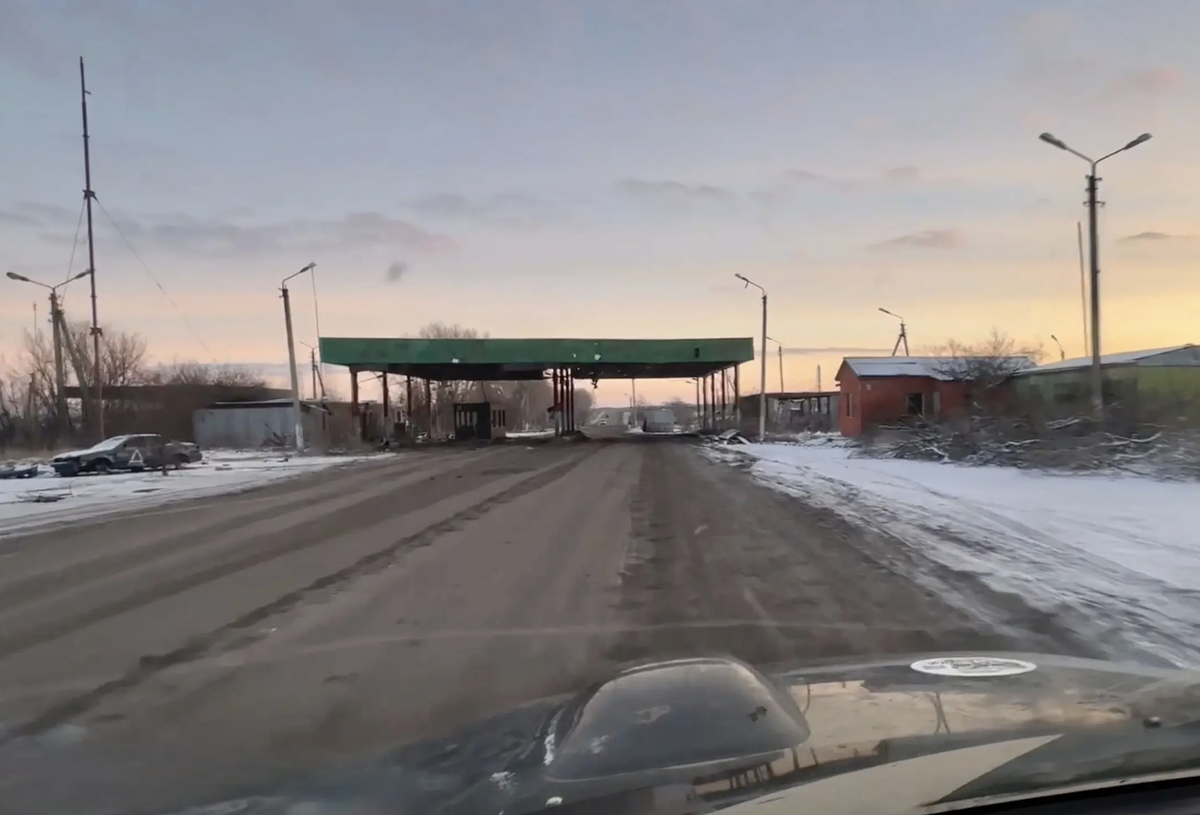 L'ancien poste frontière russe sur la route de Soudja