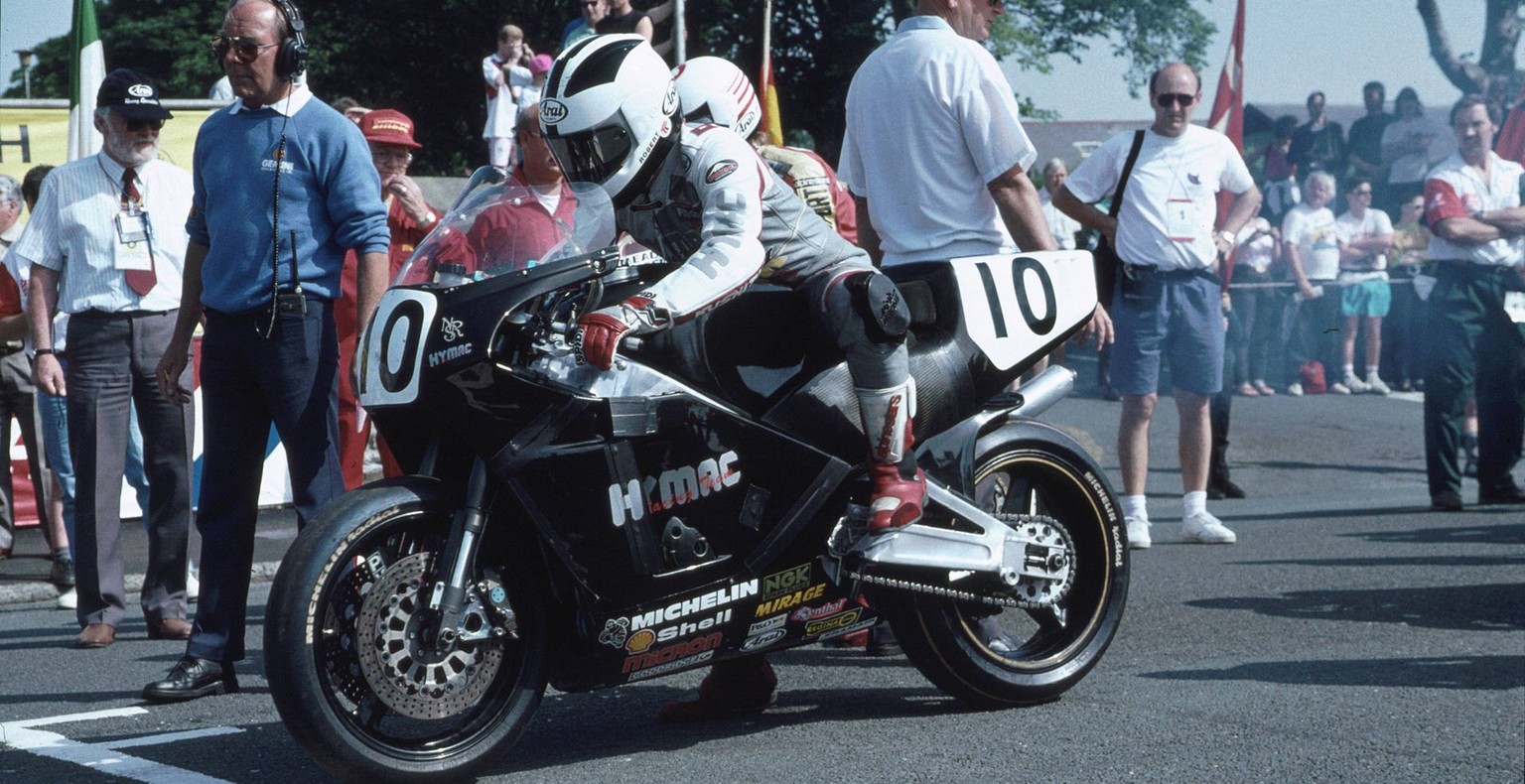 Robert Dunlop vor dem Start auf der Isle of Man.