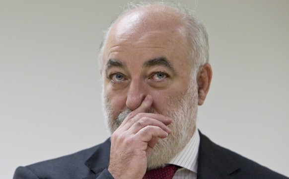 ZUR MEDLUNG, DASS DIE UEK ZUEBLIN-HAUPTAKTIONAER VIKTOR VEKSELBERG VON DER ANGEBOTSPFLICHT ENTBINDET, STELLEN WIR IHNEN DIESES ARCHIVBILD ZUR VERFUEGUNG: Der Russische Investor Viktor Vekselberg infor ...