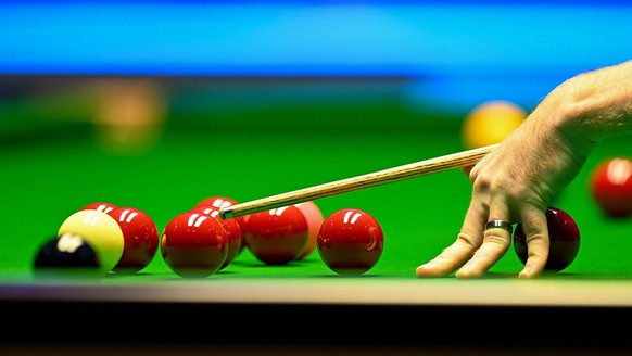 Scottish Open Snooker 2022 Meadowbank Sports Centre 4 December 2022 Gary Wilson plays a shot during the final of the 2022 Betvictor Scottish Open snooker at Meadowbank Arena, Edinburgh, Scotland on 1  ...