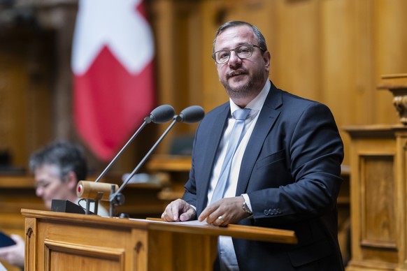 Kommissionssprecher Philipp Matthias Bregy, Mitte-VS, spricht ueber die Handhabung und moegliche Auswertung von Steuerdaten, an der Sondersession des Nationalrats, am Dienstag, 6. Mai 2025 im National ...