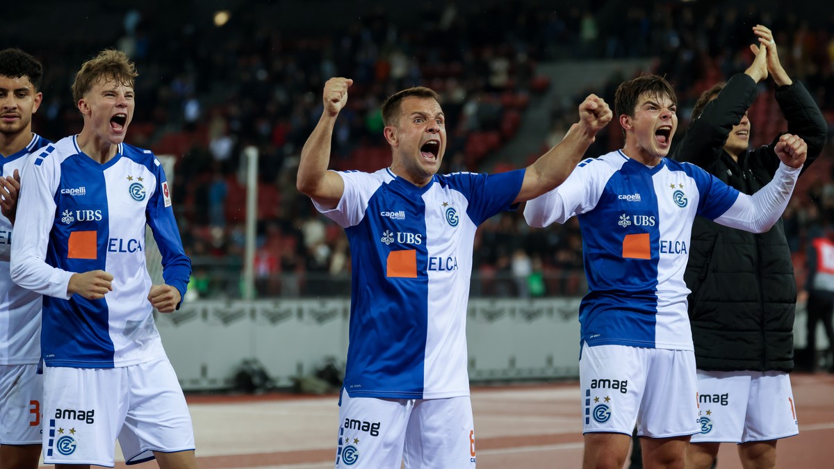 GC Jubel mit v.l. Jonathan Asp Jensen (GC), Amir Abrashi (GC) und Nikolas Muci (GC) waehrend dem Meisterschaftsspiel der Super League zwischen dem Grasshopper Club Zuerich und dem FC Zuerich am Samsta ...