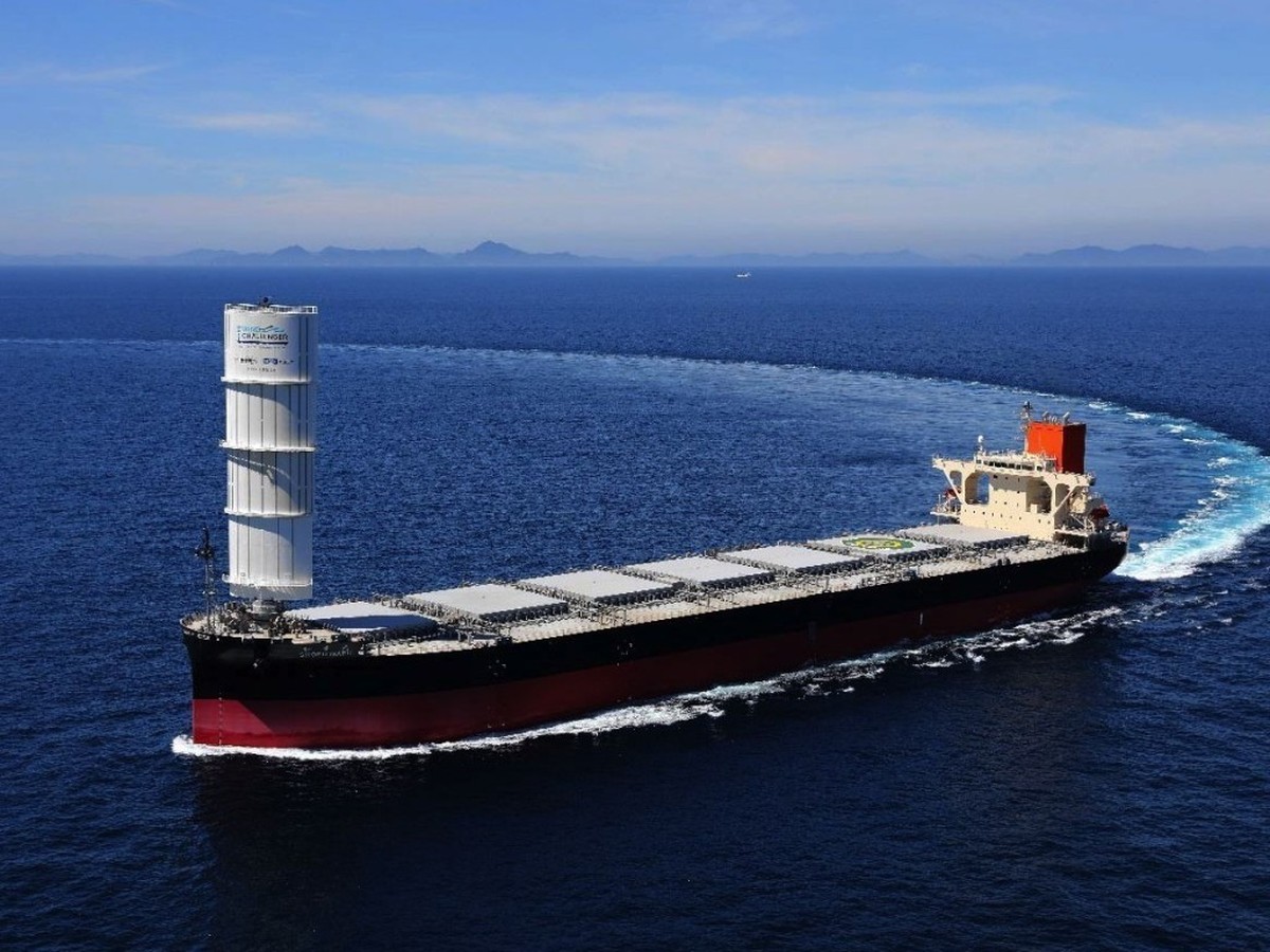 Kohlefrachter Shofu Maru mit Wind-Challenge-System
https://www.mol.co.jp/en/pr/2022/img/22110.pdf