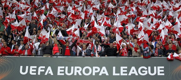 Die Anhänger von Sevilla wollen den Titel-Hattrick.