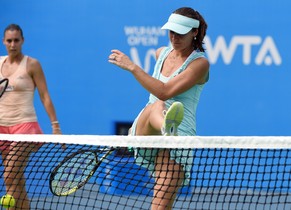 Hingis und Pennetta sind im Viertelfinale von Tianjin ausgeschieden.