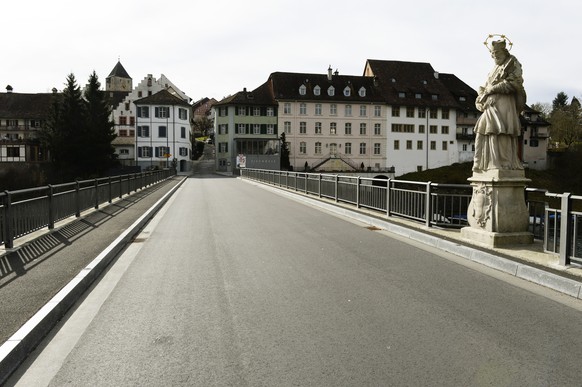 No traffic on the border bridge over the Rhine between Hohentengen in Germany and Kaiserstuhl in Switzerland, taken on Monday, February 10, 2014, near Kaiserstuhl.  The Swiss electorate...