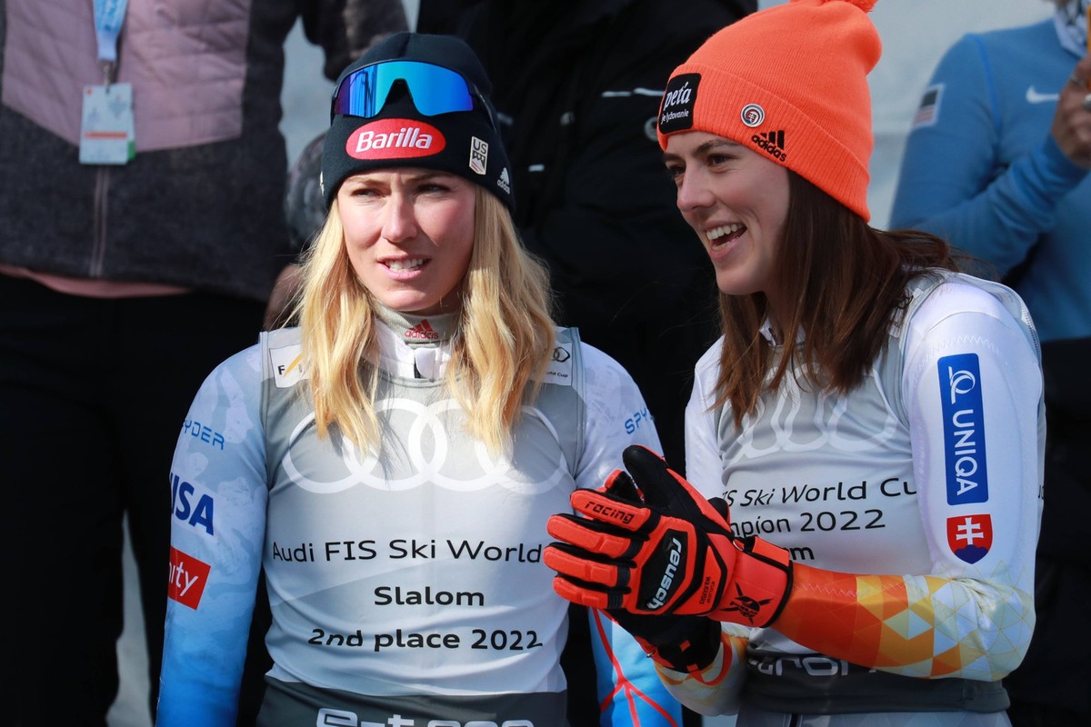 19th March 2022 Meribel, France Alpine Ski World Cup finals. Women s Slalom. During the awards ceremony, Mikaela Shiffrin USA and Petra Vlhova SVK PUBLICATIONxNOTxINxUK ActionPlus12372012 PierrexTeyss ...