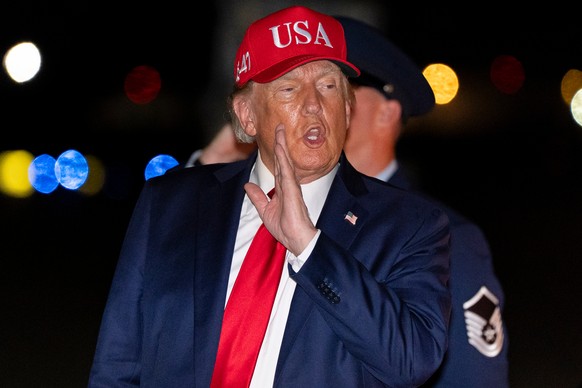 President Donald Trump speaks to reporters as he arrives on Air Force One, Wednesday, Sept. 16, 2026, at Joint Base Andrews, Md. (AP Photo/Alex Brandon)
Donald Trump