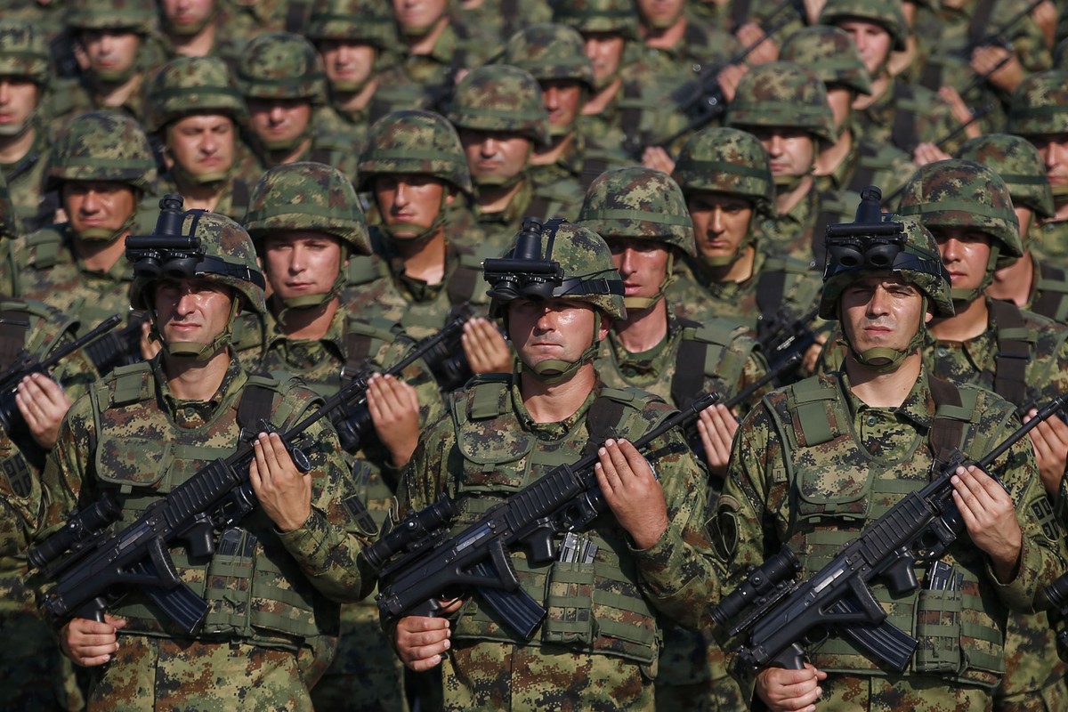 Serbiens Armee schlägt Wiedereinführung der Wehrpflicht vor