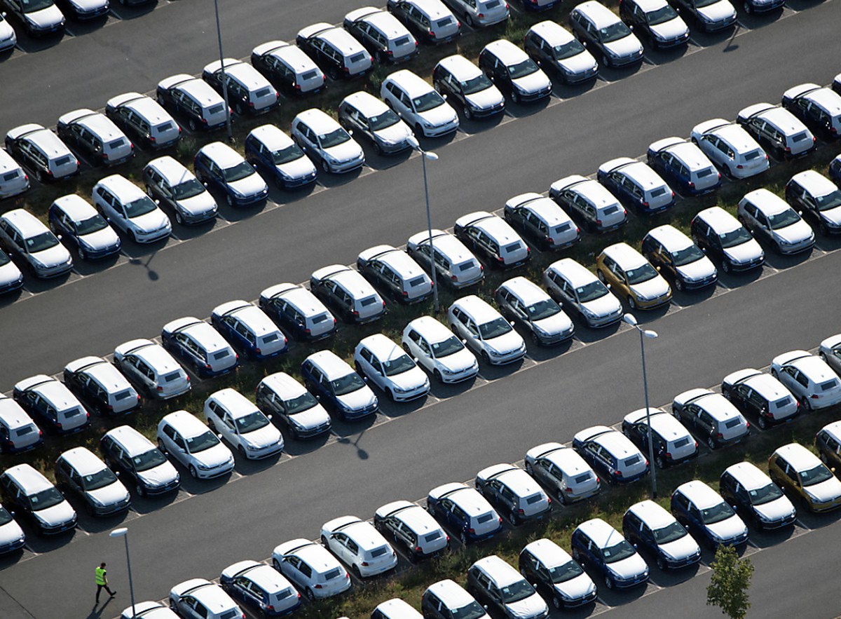 Die drei grossen deutschen Oberklasse-Autohersteller BMW, Audi und Mercedes-Benz haben im Gleichschritt mit der Corona-Pandemie zu k