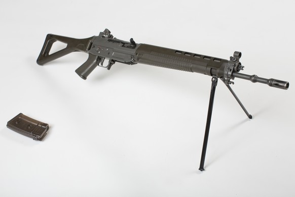 --- DIE SCHWEIZER ARMEE IST IMMER WIEDER EIN THEMA IN DER OEFFENTLICHKEIT. KEYSTONE HAT AUS DIESEM GRUND DAS BILDMATERIAL ZUR SCHWEIZER ARMEE AKTUALISIERT UND STELLT IHNEN IN LOSER REIHENFOLGE NEUE TH ...