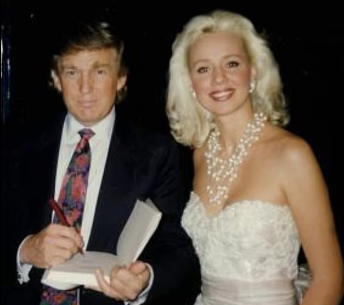 Beatrice Keul et Donald Trump se seraient rencontrés en 1993 à l'occasion d'un concours de beauté.