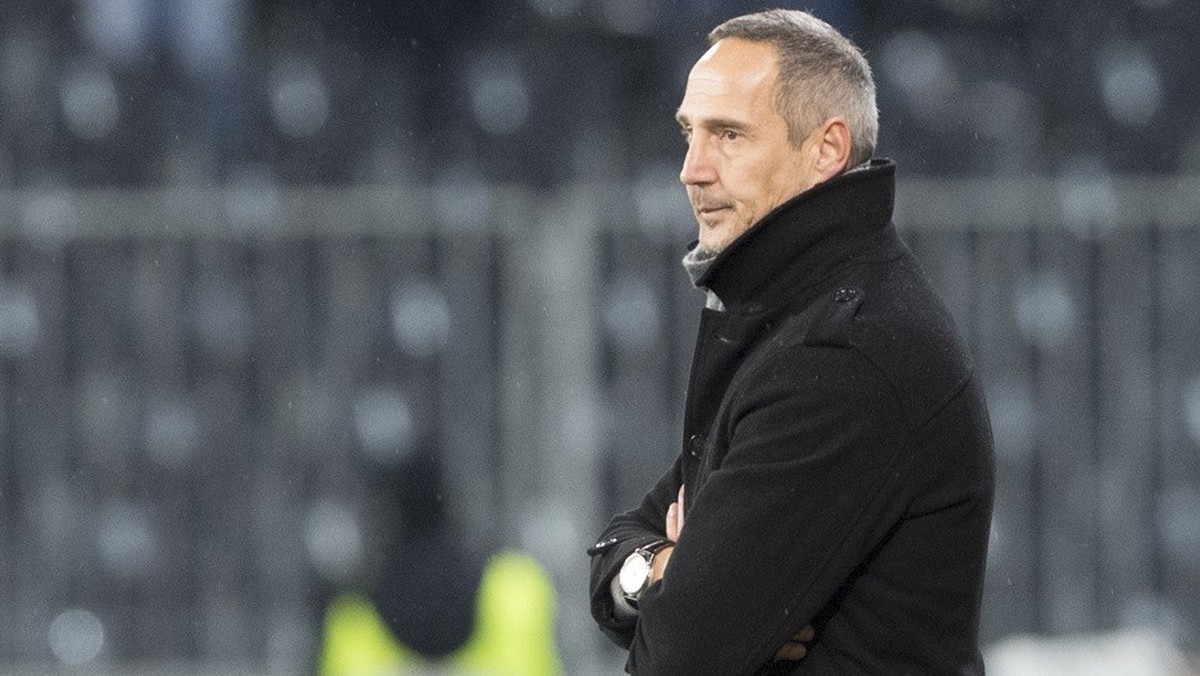 YBs Cheftrainer Adi Huetter, im Schweizer Cup 1/4-Final Spiel zwischen dem BSC Young Boys Bern und dem FC Winterthur, am Mittwoch, 1. Maerz 2017 im Stade de Suisse Wankdorf in Bern. (KEYSTONE/Marcel B ...