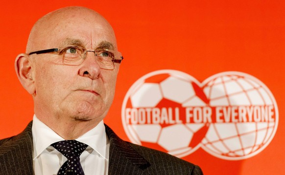 epa04644838 Chairman of the Royal Dutch Soccer Association (KNVB) Michael van Praag holds a press conference in Zeist, The Netherlands, 02 March 2015, where he gives an explanation on his campaign and ...