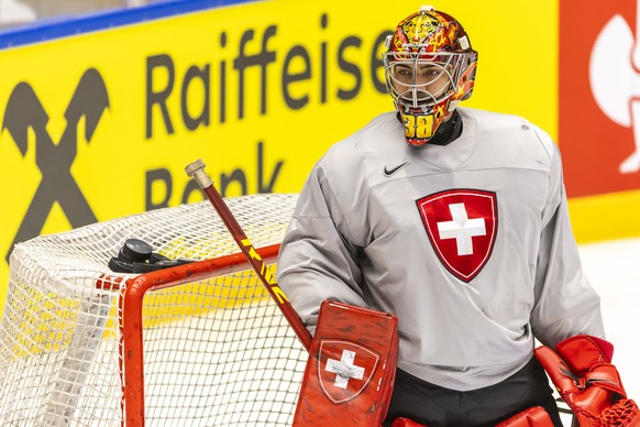 Switzerland&#039;s goaltender Stephane Charlin in action, during a Switzerland team training session at the IIHF 2025 World Championship, at the Jyske Bank Boxen, in Herning, Denmark, Thursday, May 8, ...