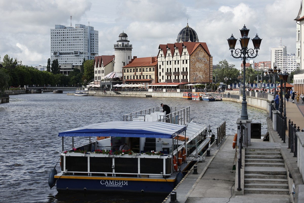 A view of central Kaliningrad, Russia, Tuesday, June 21, 2022. Russia's security chief on Tuesday said Moscow will respond to Lithuania's decision to bar rail transit of goods subject to Eur ...
